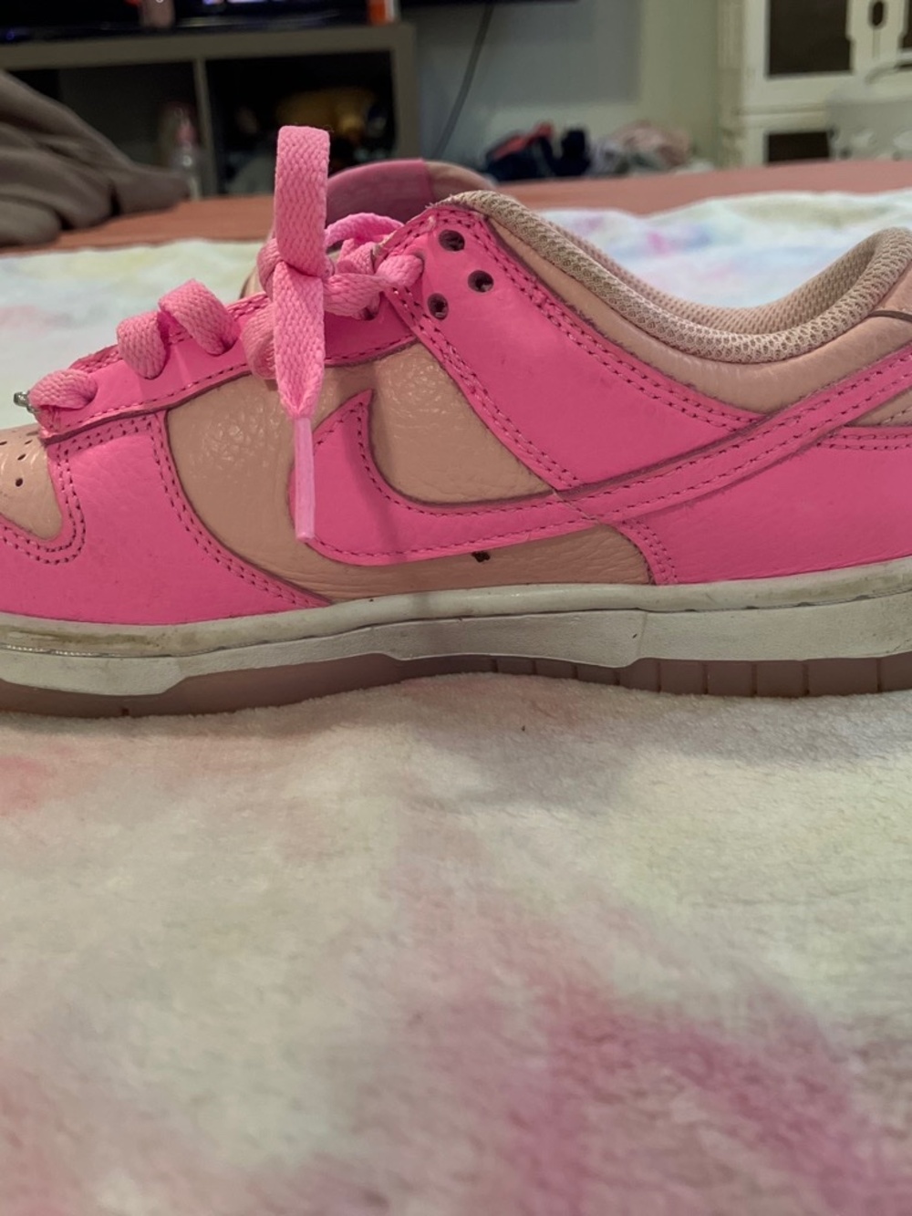Pink Nike Dunks - Picture 3 of 4